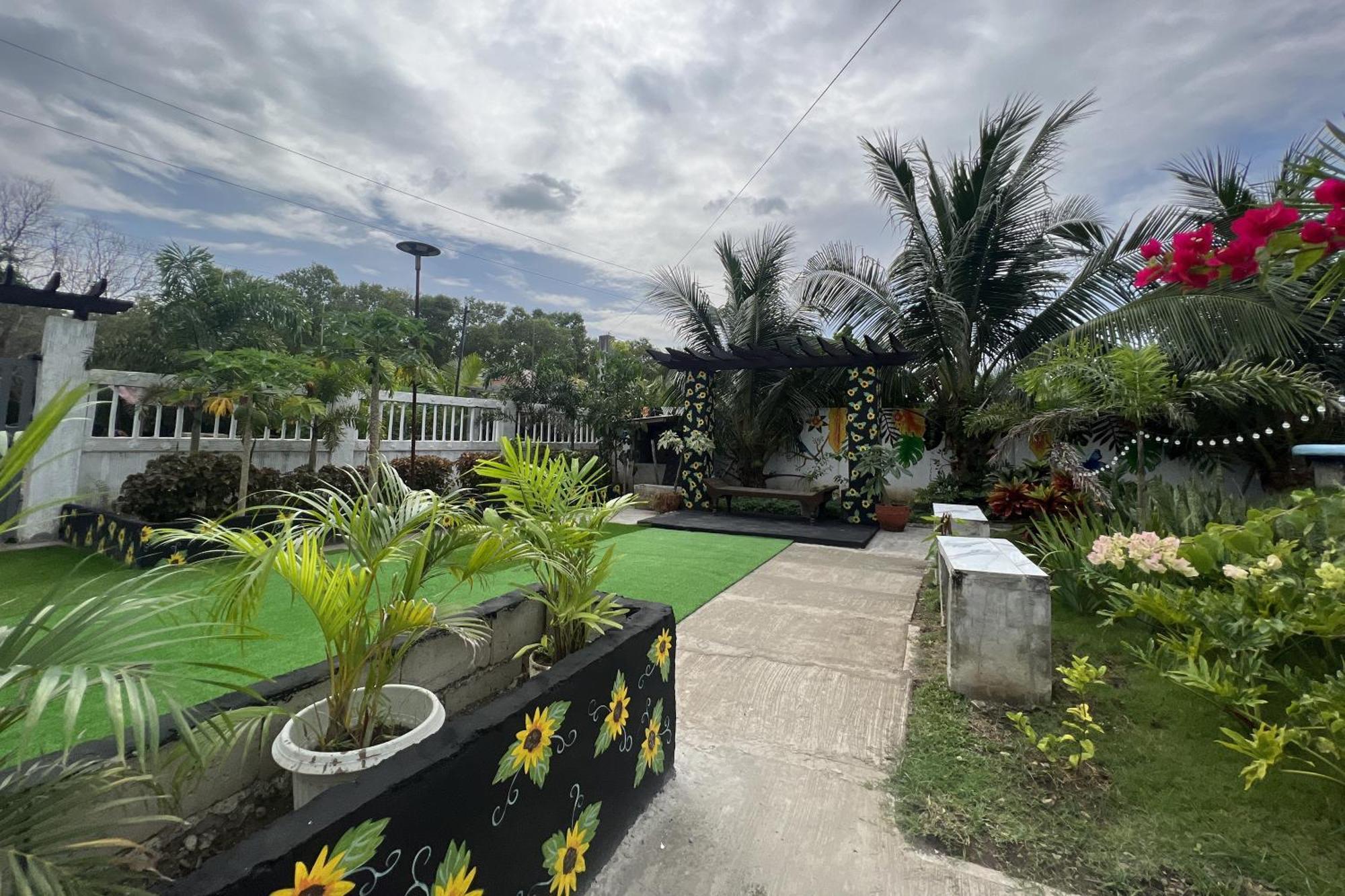 Lover'S Point Beach Front Resort Lian Dış mekan fotoğraf